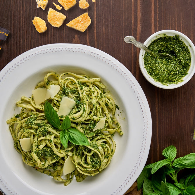 Pesto noodles dish